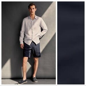 NWT. Massimo Dutti Cotton Navy Blue Bermuda Shorts. Size 30.